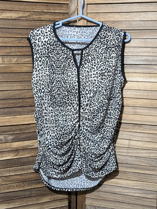 Tops - ✨ Leopard Print Sleeveless Ruched Top - Size L/XL (Stretchy!)